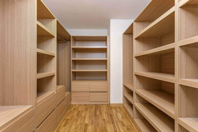 造作家具とは? 置き家具との違いや特徴、メリットを解説