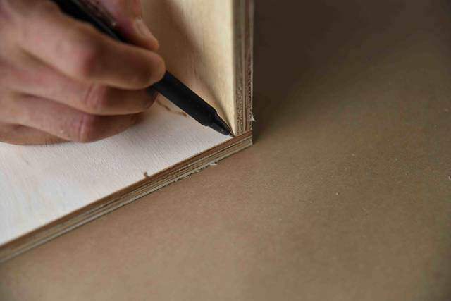 ルーターが消えた...！？ゴチャつく配線の目隠しラックをDIY