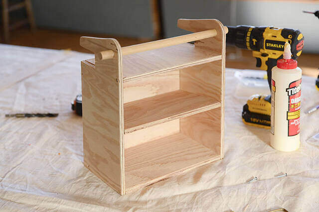机や棚に“ちょい足し”DIY！？欲しい所に欲しい物を置ける超・便利レシピが登場