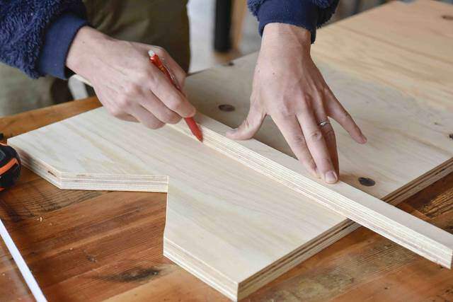 材料費8000円で実現◎1台2役の3段収納&カウンター！