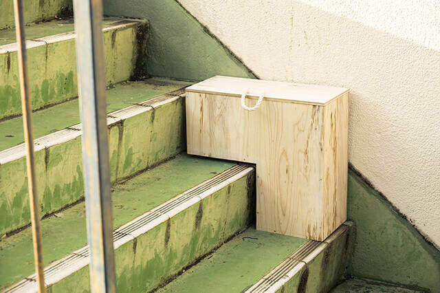 まるで“木製テトリス”!階段を活用したステアボックスをDIY