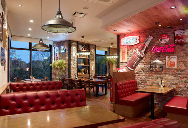 AMERICAN HOUSE STEAK&TACOS | 商業施設・公共工事|【(株)秀建】店舗やオフィスの設計・内装・施工、公共工事のプロフェッショナル (72805)