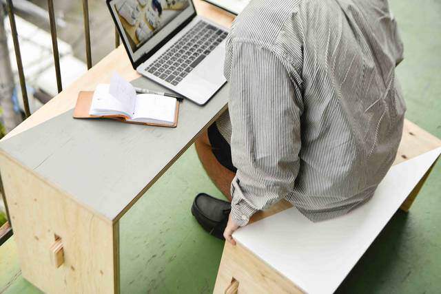 家中どこでもワークスペース！3×6合板1枚から作れる折りたたみデスク&ベンチ