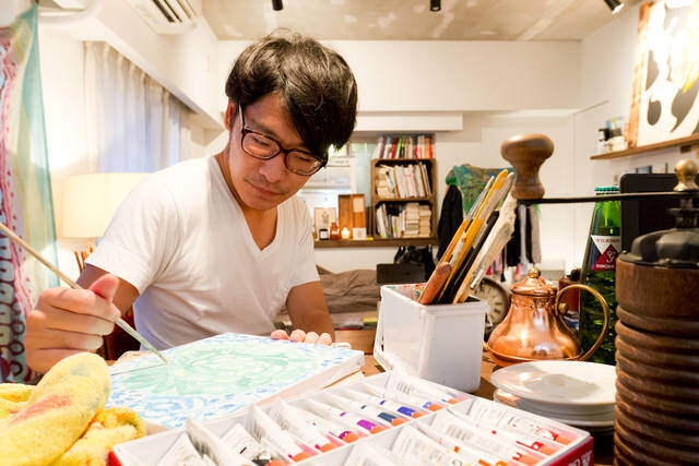 リノベ部屋でカフェ修行!?古材×タイル使いが秀逸な西海岸スタイル