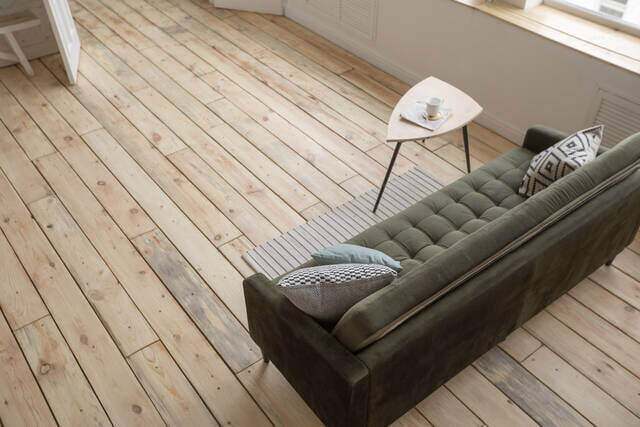 リフォームで床を張替え!費用相場やタイミング、素材選びの疑問を解説