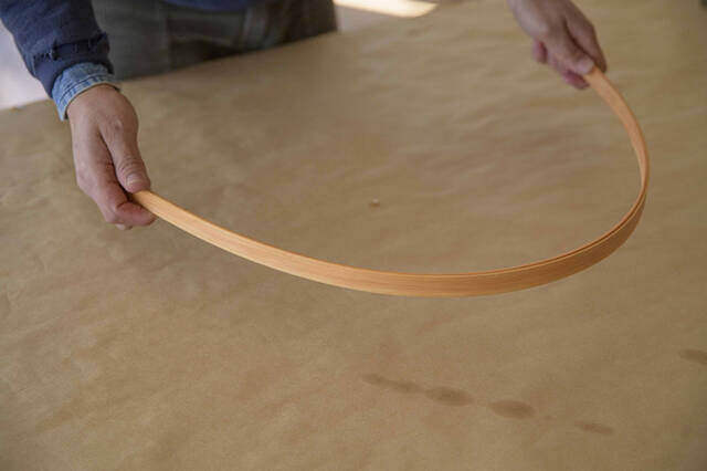 作り方は“曲げるだけ”!?どこでも・なんでも掛けられる超便利なハンガーフックをDIY