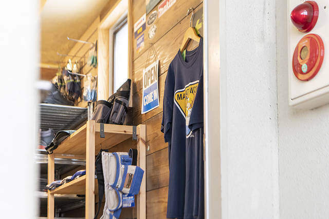 男心、ど真ん中直撃！激レア満載のギアショップへワクワク潜入