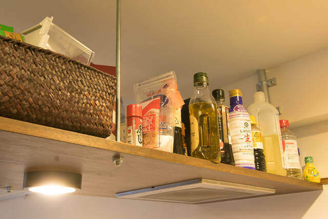 異国のホテル感を演出するのはタイル床！シックな雰囲気にこだわり抜いたリノベ部屋