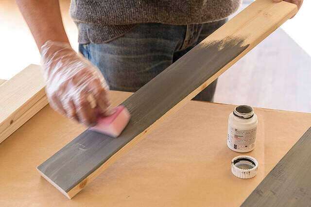 “歩くディスプレイ”なら模様替えし放題!機能性◎な開閉式ワゴンラックをDIY