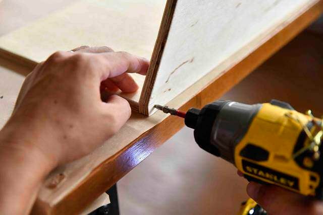 ルーターが消えた...！？ゴチャつく配線の目隠しラックをDIY