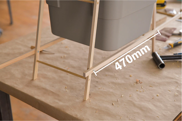 “仕舞えるだけ”の収納で満足?汚れも防げる超快適サイドテーブルをDIY