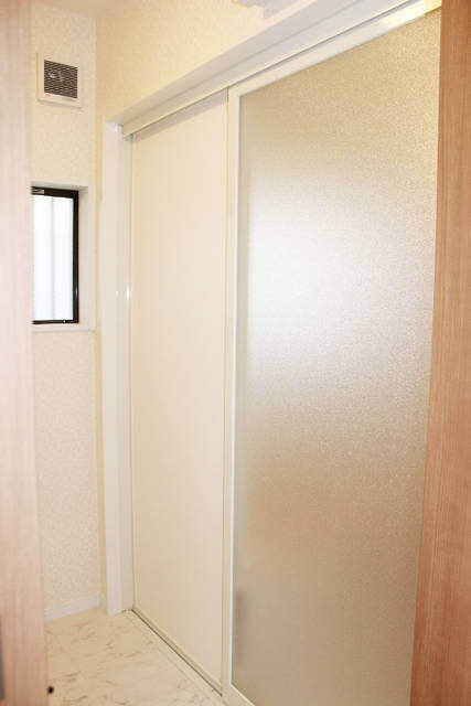 後悔したくない、お風呂ドアリフォーム!引き戸の特徴とお掃除のコツ