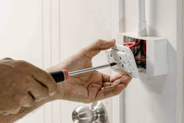値段が気になる…！トイレの換気扇・交換リフォーム工事費用の目安は？