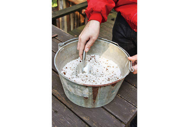 素焼きの鉢でタンドール窯作り!