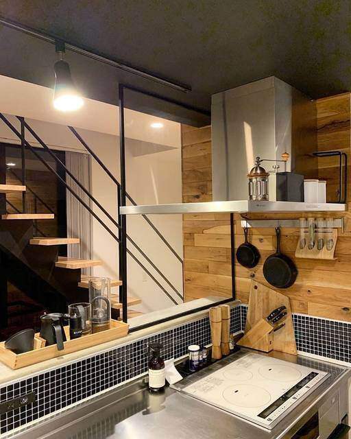 【インダストリアルスタイル】壁紙で男前アメリカン空間を作ろう!