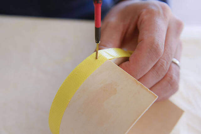 ホームパーティの名脇役!テーブルに華を添える紅白コースターをDIY