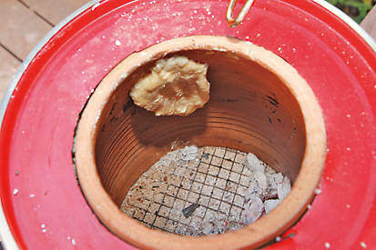 火を愉しむDIY!素焼きの鉢でタンドール窯作り!