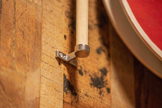 海外映画っぽい“アレ”を再現!ホームセンター出身の本格派壁づけサインをDIY