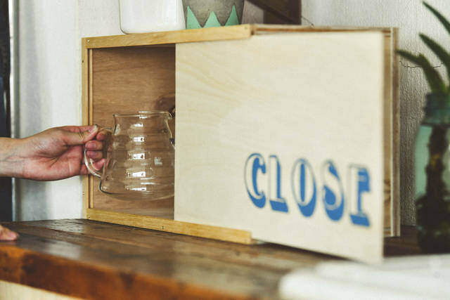 3つの木材で簡単スッキリ!開け閉め楽々なスライドドアラックをDIY!