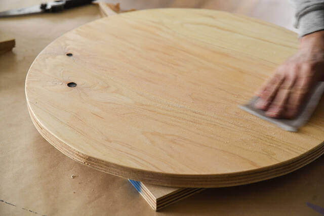 この脚、材料は