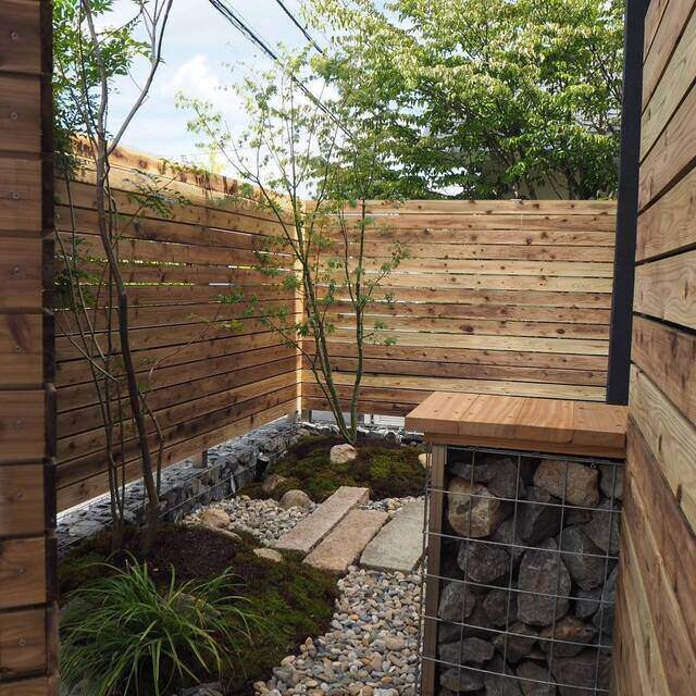 素敵なウッドフェンスの施工例を大公開！かかる費用や木材選びの秘訣とは？