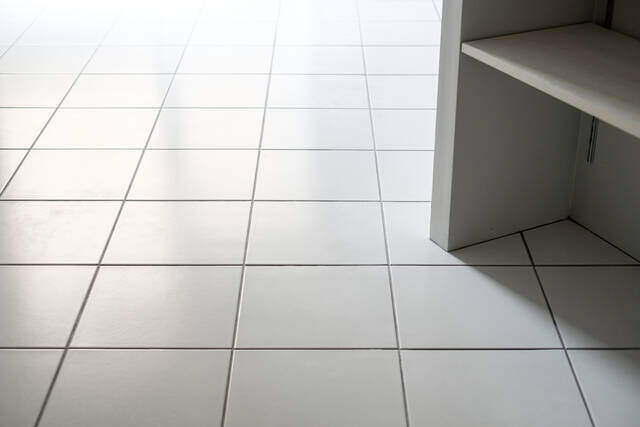 “白”と暮らす新生活!パリを彷彿させるリノベ賃貸とは?