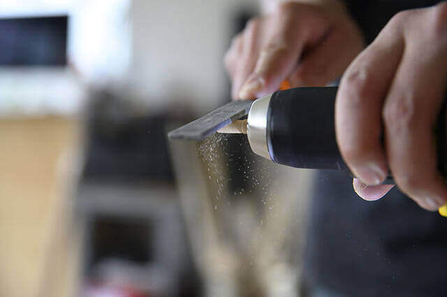 クセになるこの開閉式!木製ブレッドケースDIYで叶える“シャレ収納”