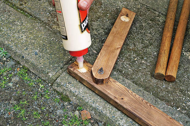 持ち運びも簡単なキャンプの味方!フォールディングテーブルをDIY!