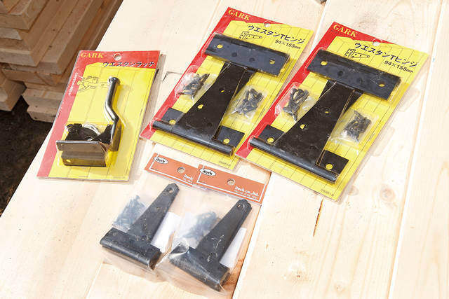 DIYで作れる!片屋根デッキ付きの多目的小屋制作ガイド