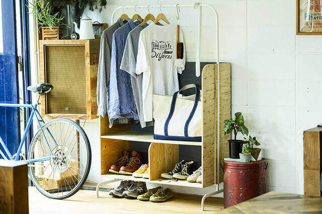 IKEAで人気の“アレ”に新提案!服・靴・バッグ全て収納可能な万能ラックをDIY