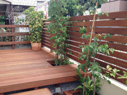 素敵なウッドフェンスの施工例を大公開！かかる費用や木材選びの秘訣とは？