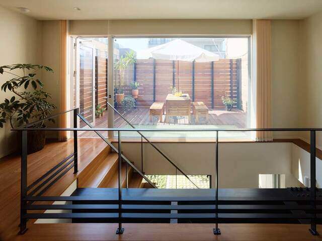 ベランダリフォームで憧れのアウトドアリビング化!費用の目安とおしゃれ事例