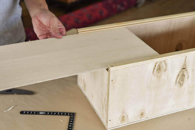 3つの木材で簡単スッキリ!開け閉め楽々なスライドドアラックをDIY!