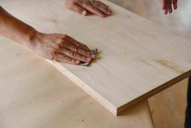 コードのゴチャつきスッキリ解決！収納上手なテレビ台をDIY！