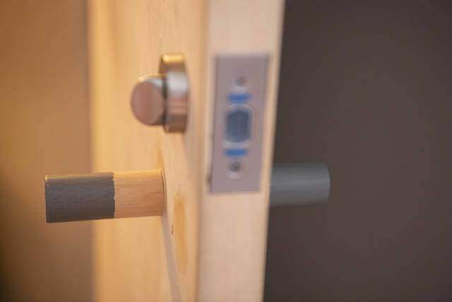 材料は3つだけ！シンプルかわいいドアノブをDIY！