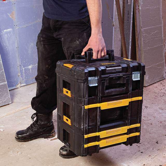 業界最多クラスの11種類！組み合わせ自由な「DEWALT TSTAK」はアウトドアにも最適