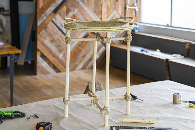 園芸コーナーにもDIYのヒントあり!“クロスクリップ”を使ったアジアンなサイドテーブル