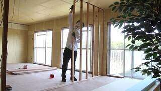 好きに仕切って暮らしやすく。リビングと寝室を区切るパーテーションDIY | カシワバラさんの暮らし。