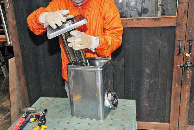 一斗缶&薪ストーブ用煙突で簡易型ロケットストーブを作る