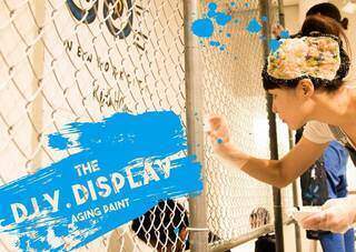 カシワバラさんの暮らし。が作るショップディスプレイ~巨大フェンスをエイジング!