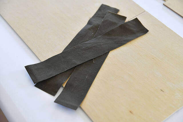 この変形にロマンがある!“パタっ”と畳めて“ガバっ”と広がるサイドテーブルをDIY