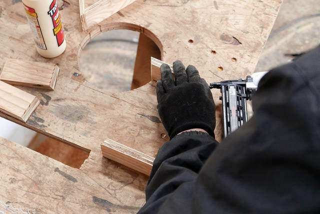 ハニカムデザインで洒落度アップ！壁掛けプランターの作り方！