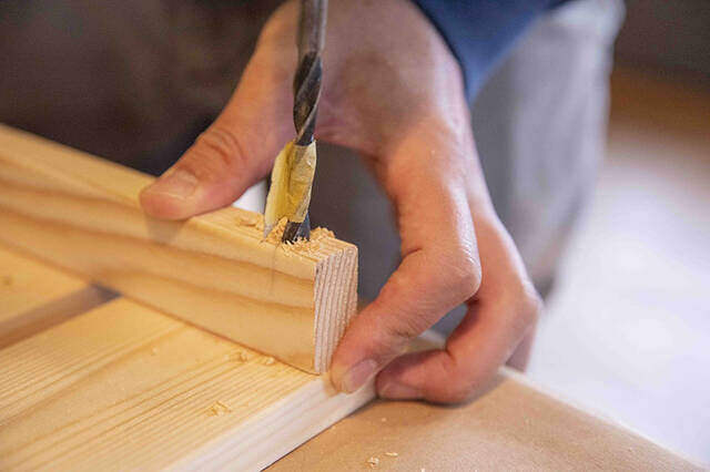 呼ばれて飛び出る便利ラック！？童心をくすぐられる変形DIYレシピ現る