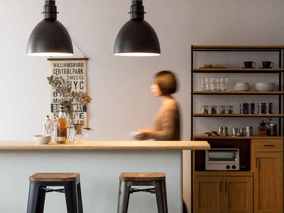 キッチンの照明器具を交換したい!外し方・取付方法をご紹介!