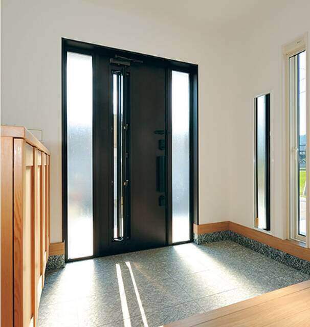 玄関ドアのリフォームには利点がいっぱい!気になる費用やおすすめ製品もご紹介