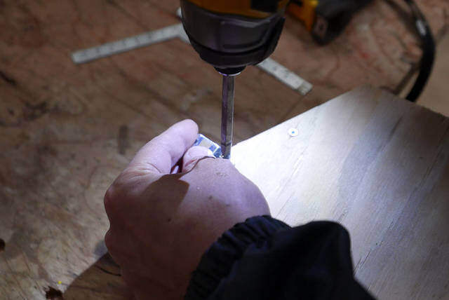 ハニカムデザインで洒落度アップ！壁掛けプランターの作り方！