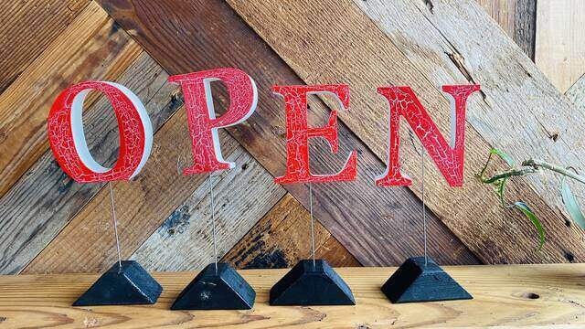 今年のハロウィンは塗って・割る!ムード抜群の本格派飾りをかんたんDIY