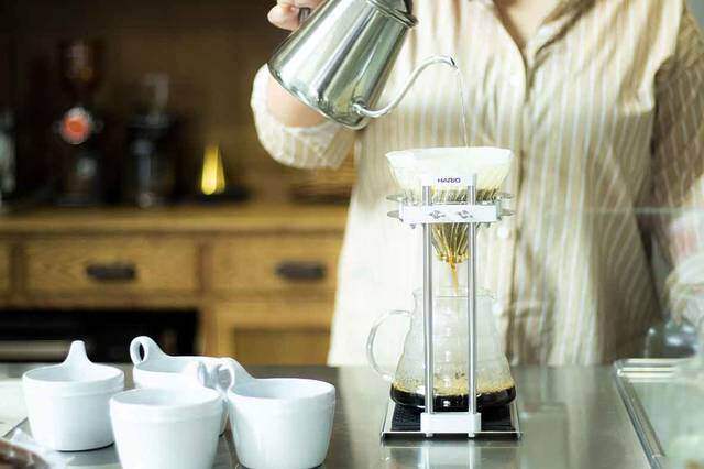 古材とエイジングで作るインテリア。アメリカを感じるキューブハウス