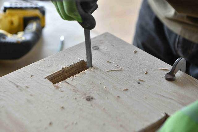 家中どこでもワークスペース！3×6合板1枚から作れる折りたたみデスク&ベンチ