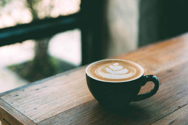 壁紙でつくる憧れのカフェ風空間!おしゃれなお部屋作りに役立つアイデア集